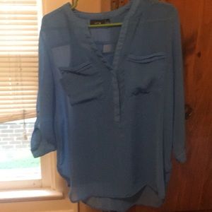 Light, flowy Apt. 9 blouse like new